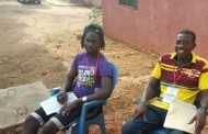 Election 2016: NDC and NPP party agents fraternise at Bubuashie