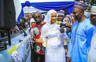 VP Bawumia Donates Bus To T I Ahmaddiya Senior High School in Kumasi